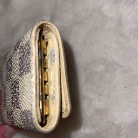 🔥EUC Louis Vuitton Damier Azure Key Holder🔥 - Picture 6 of 12